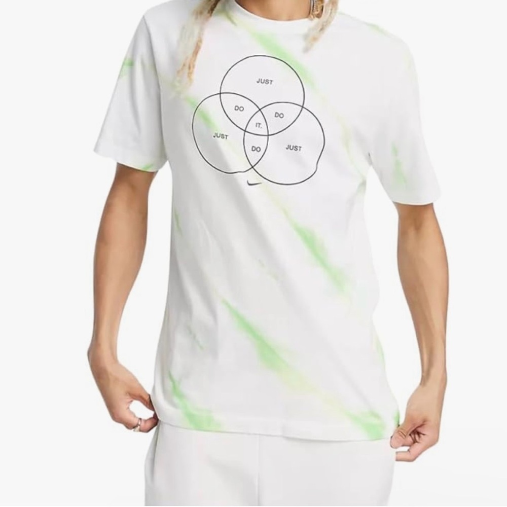 Nike Tee Graphic for men, brand New
Super soft and comfy
Size XL